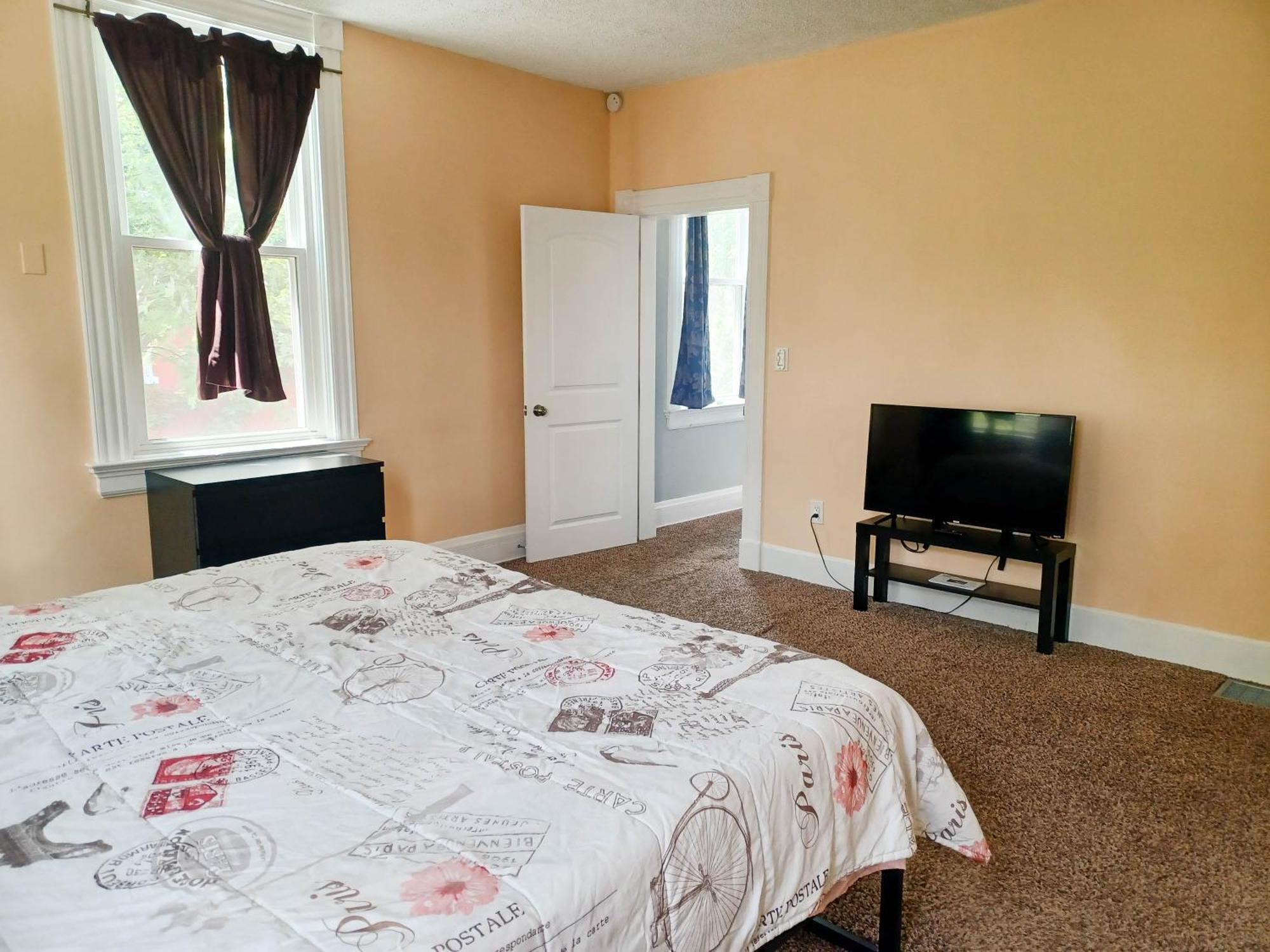 Huge 2 Bedroom House In The Heart Of Northside! Cincinnati Exterior photo