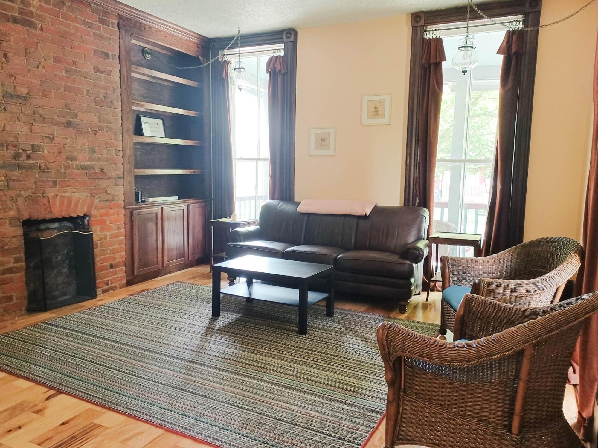 Huge 2 Bedroom House In The Heart Of Northside! Cincinnati Exterior photo